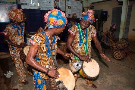 Musique de bienvenue pour l’équipe de la mission